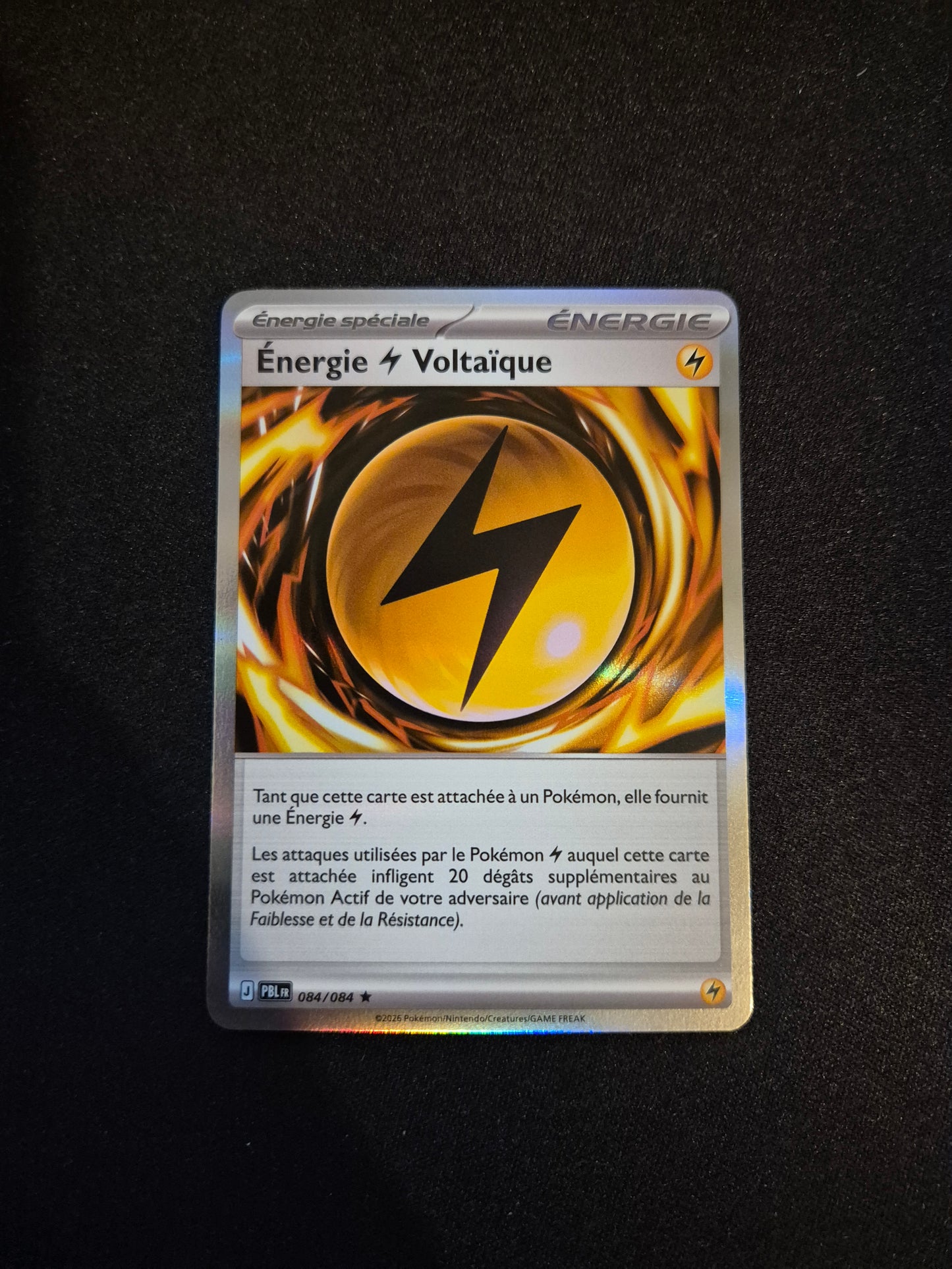Carte Pokémon Energie Voltaique Holo 084/084 ME05 Nuit Noire