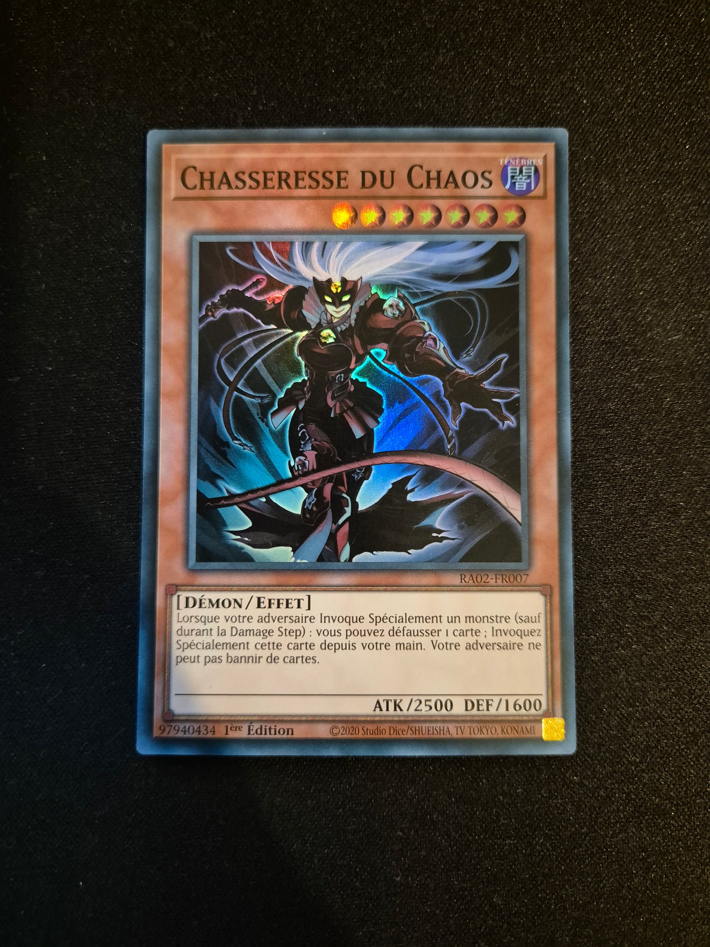Carte Yu-Gi-Oh! Chasseresse du Chaos RA02-FR007 Super Rare