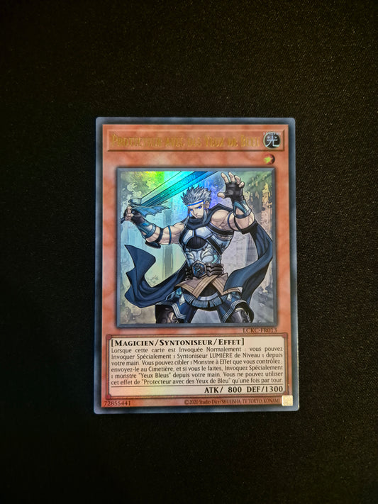 Carte Yu-Gi-Oh! Protecteur avec des yeux de bleu Ultra Rare LCKC-FR013