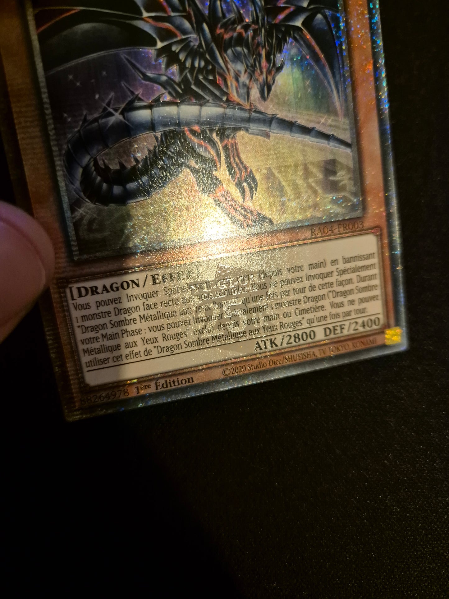 Carte Yu-Gi-Oh! Dragon Sombre Métallique Aux Yeux Rouges Quarter Century Secret Rare RA04-FR003