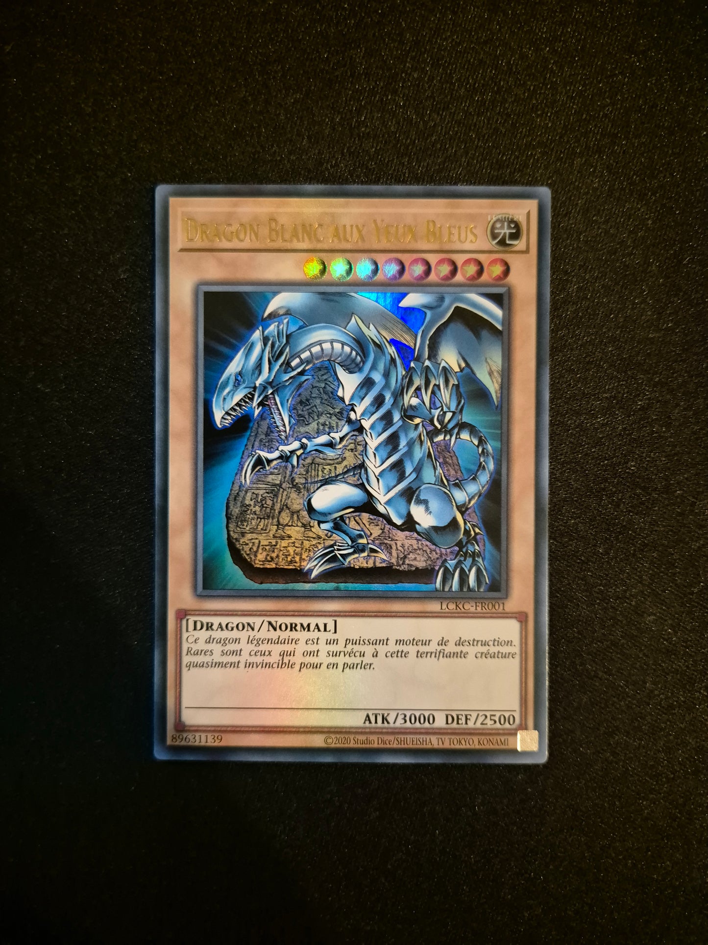 Carte Yu-Gi-Oh! Dragon Blanc Aux Yeux Bleus Ultra Rare LCKC-FR001