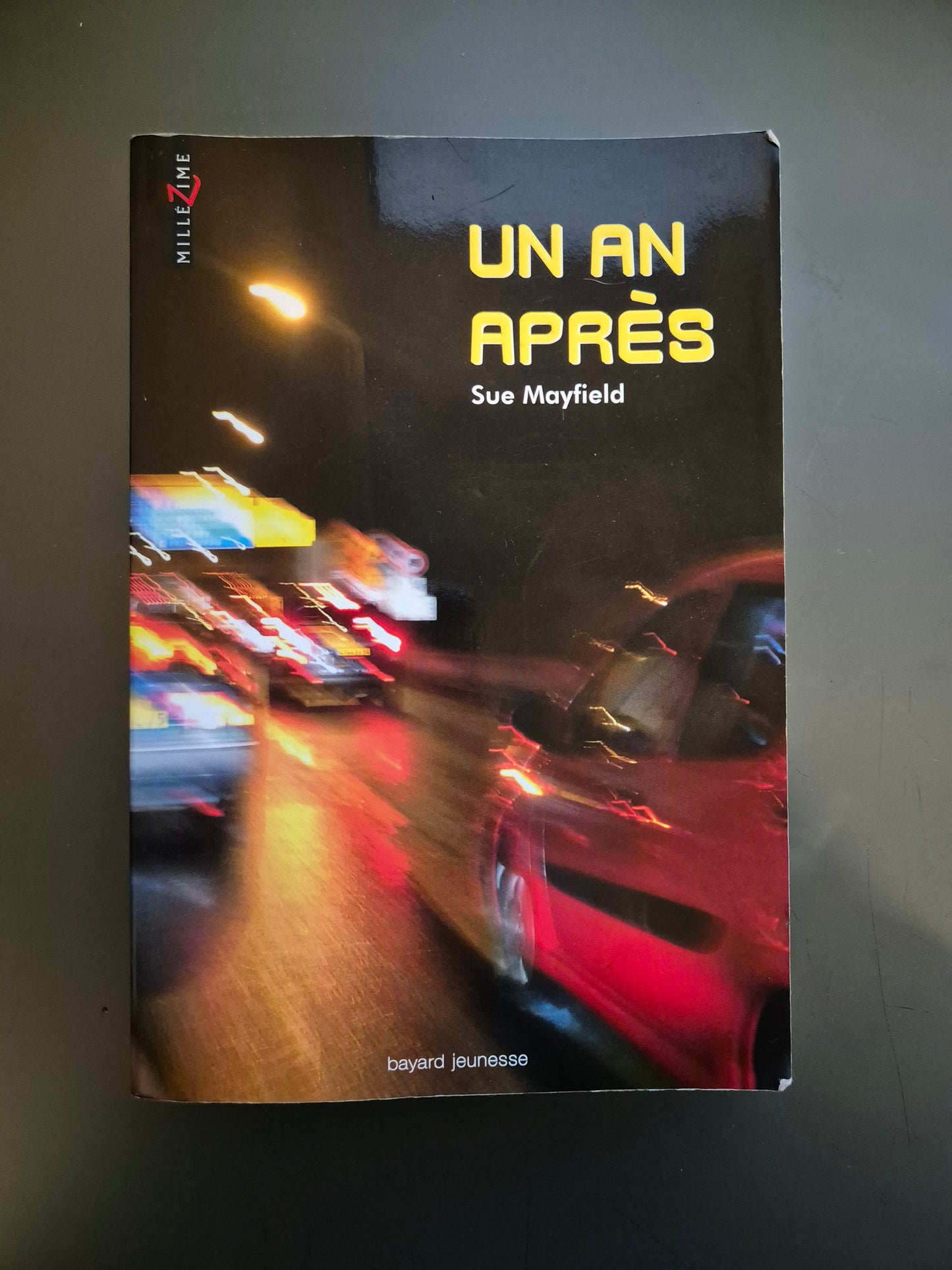 Livre un an après Sue Mayfield