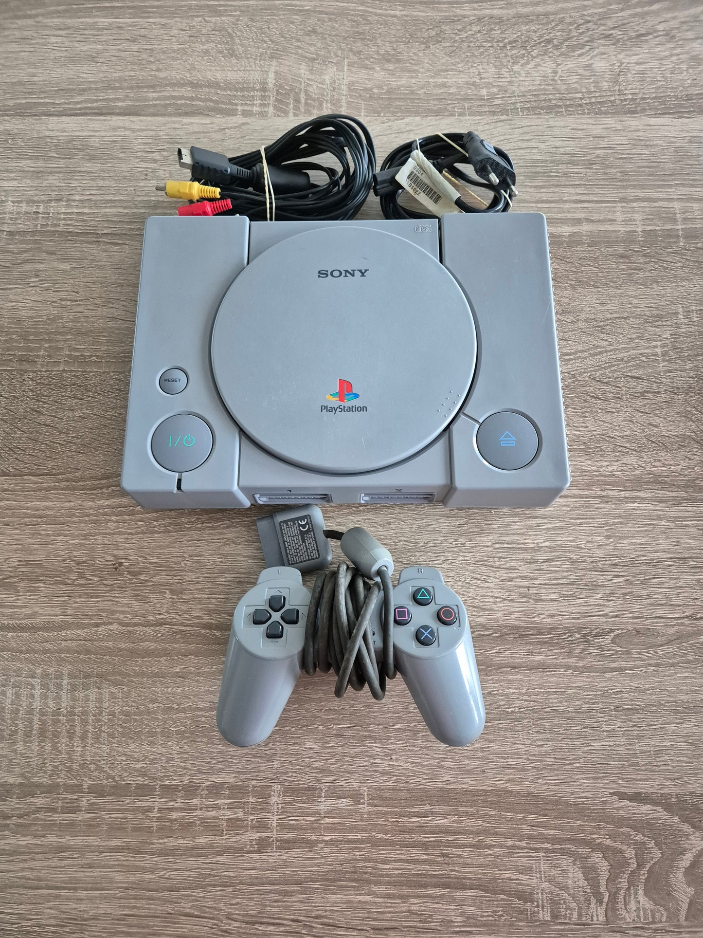 Console Sony Playstation 1 SCPH-5552 + Manette Playstation 1 Officielle