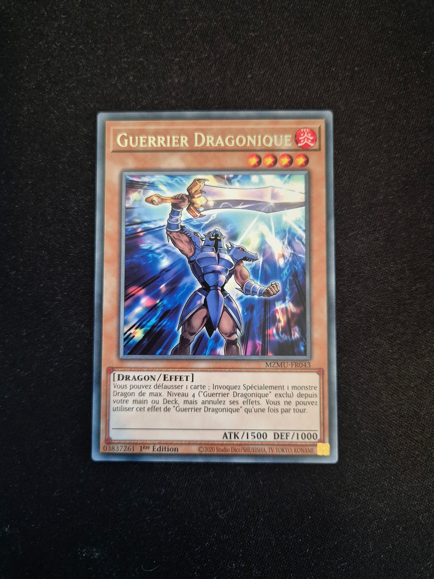 Carte Yu-Gi-Oh! Guerrier Dragonique MZMU-FR043 Rare