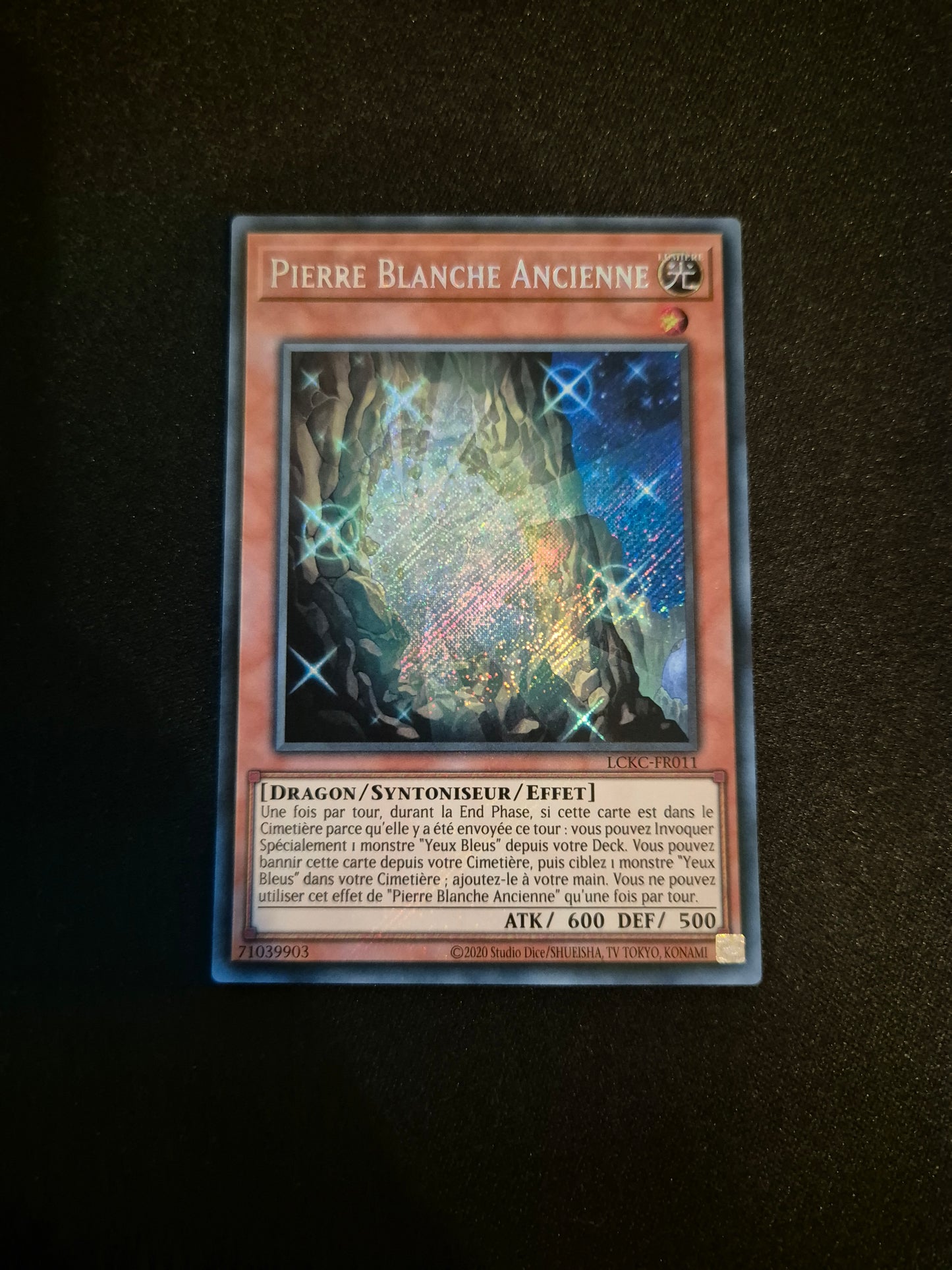 Carte Yu-Gi-Oh! Pierre Blanche Ancienne Secret Rare LCKC-FR011