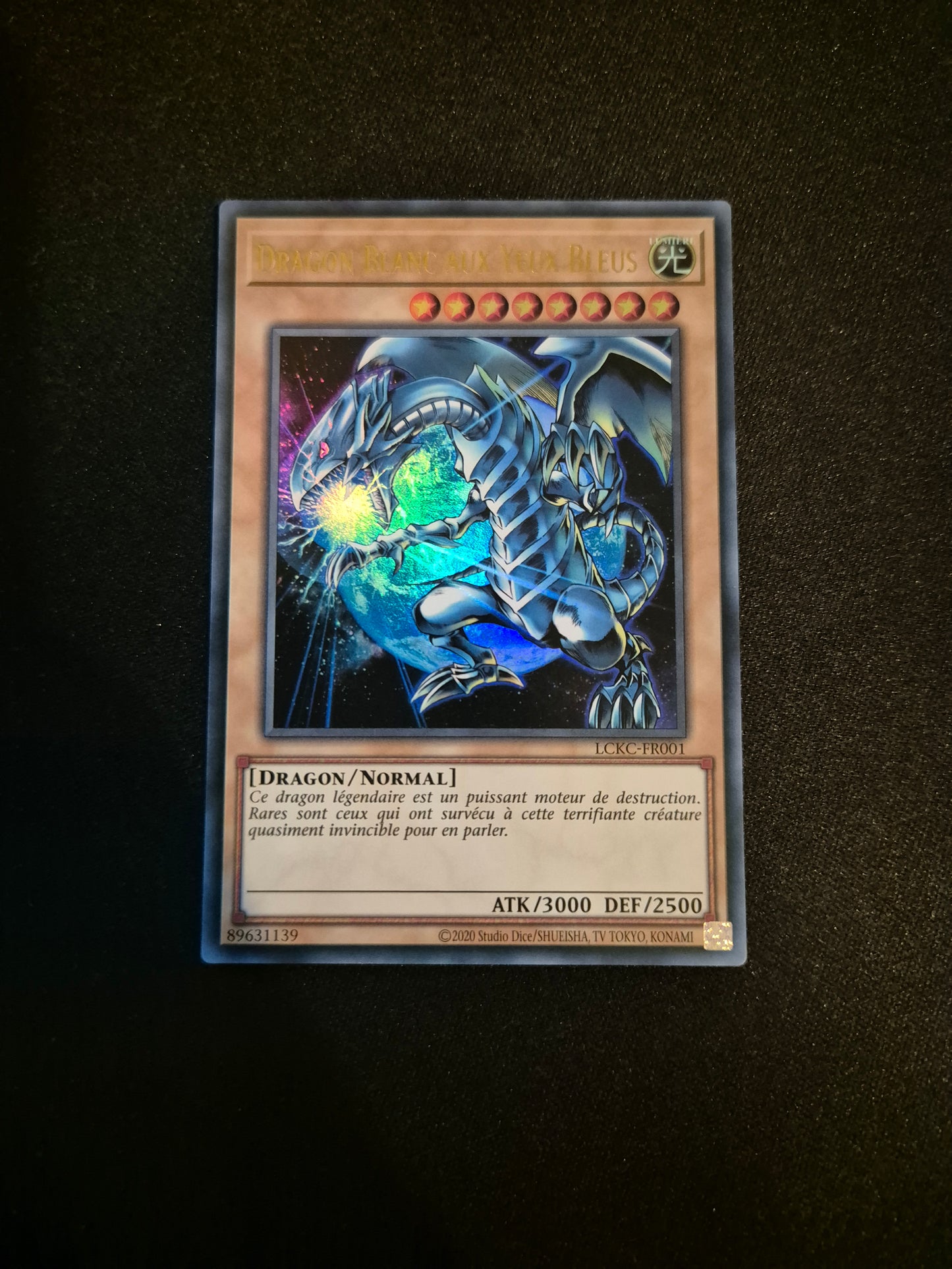 Carte Yu-Gi-Oh! Dragon Blanc Aux Yeux Bleus Ultra Rare LCKC-FR001