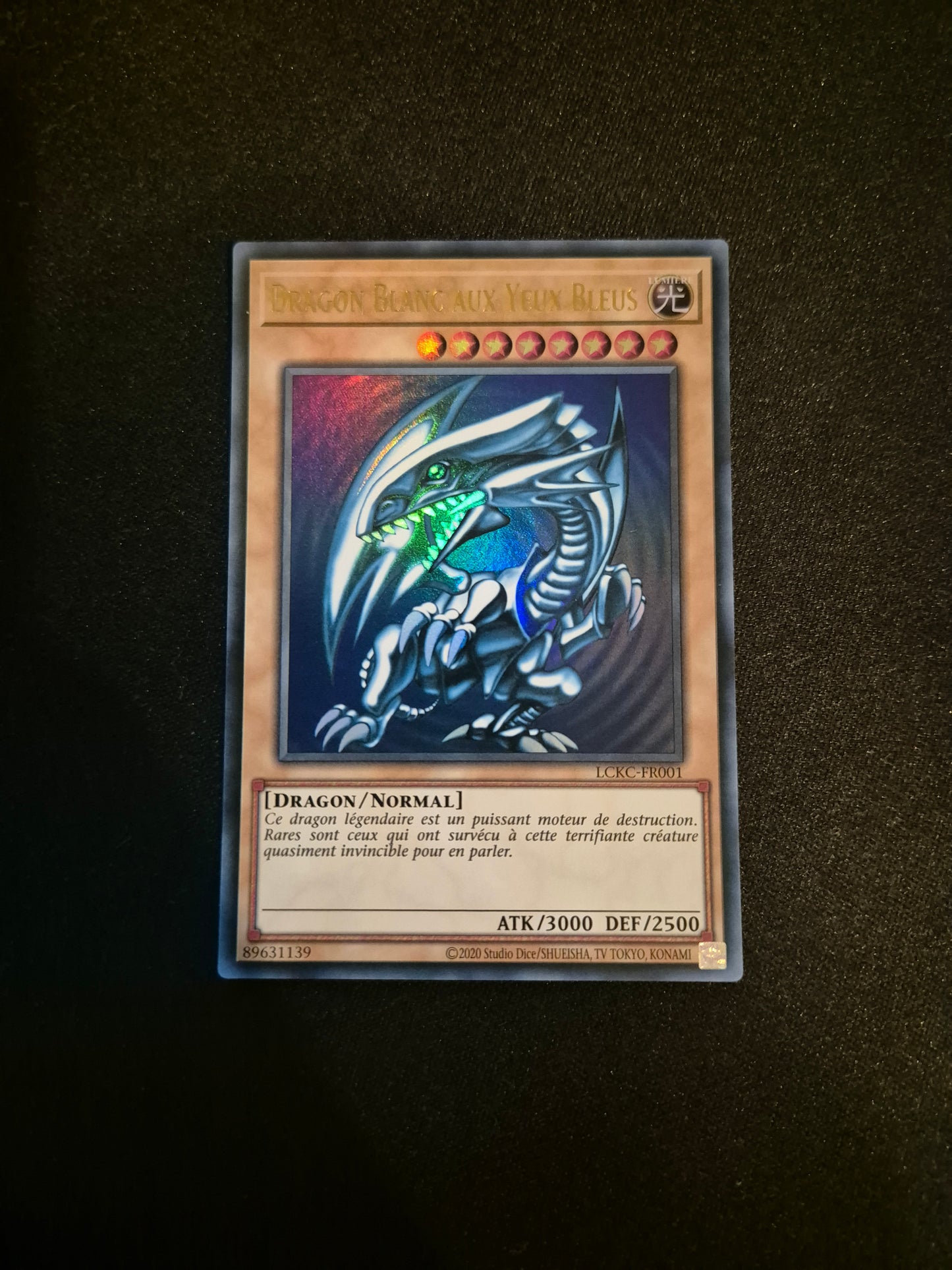 Carte Yu-Gi-Oh! Dragon Blanc Aux Yeux Bleus Ultra Rare LCKC-FR001