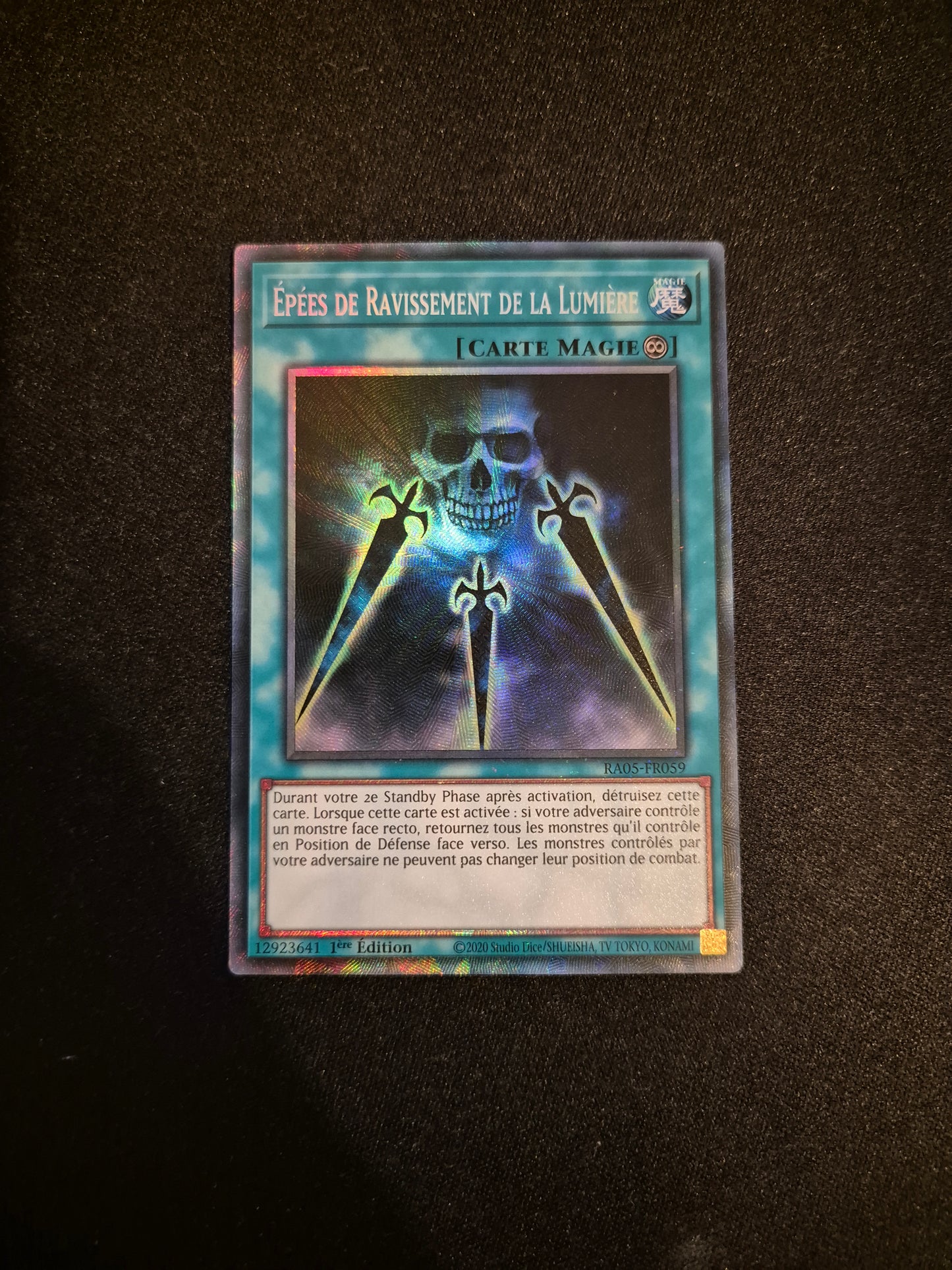 Carte Yu-Gi-Oh! Epées de Ravissement de la Lumière Collector Rare RA05-FR059