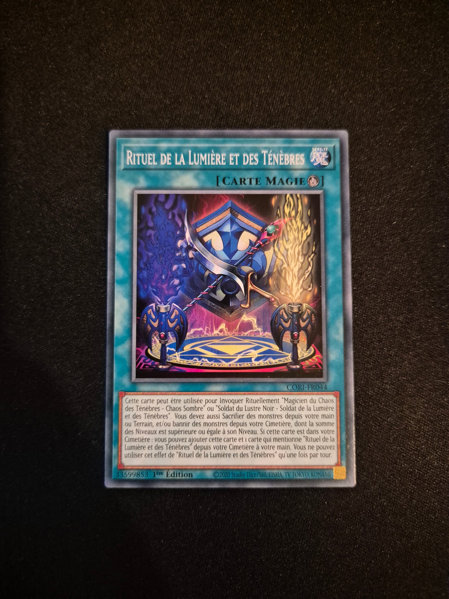 Carte Yu-Gi-Oh! Rituel de la Lumière et des Ténèbres CORI-FR044