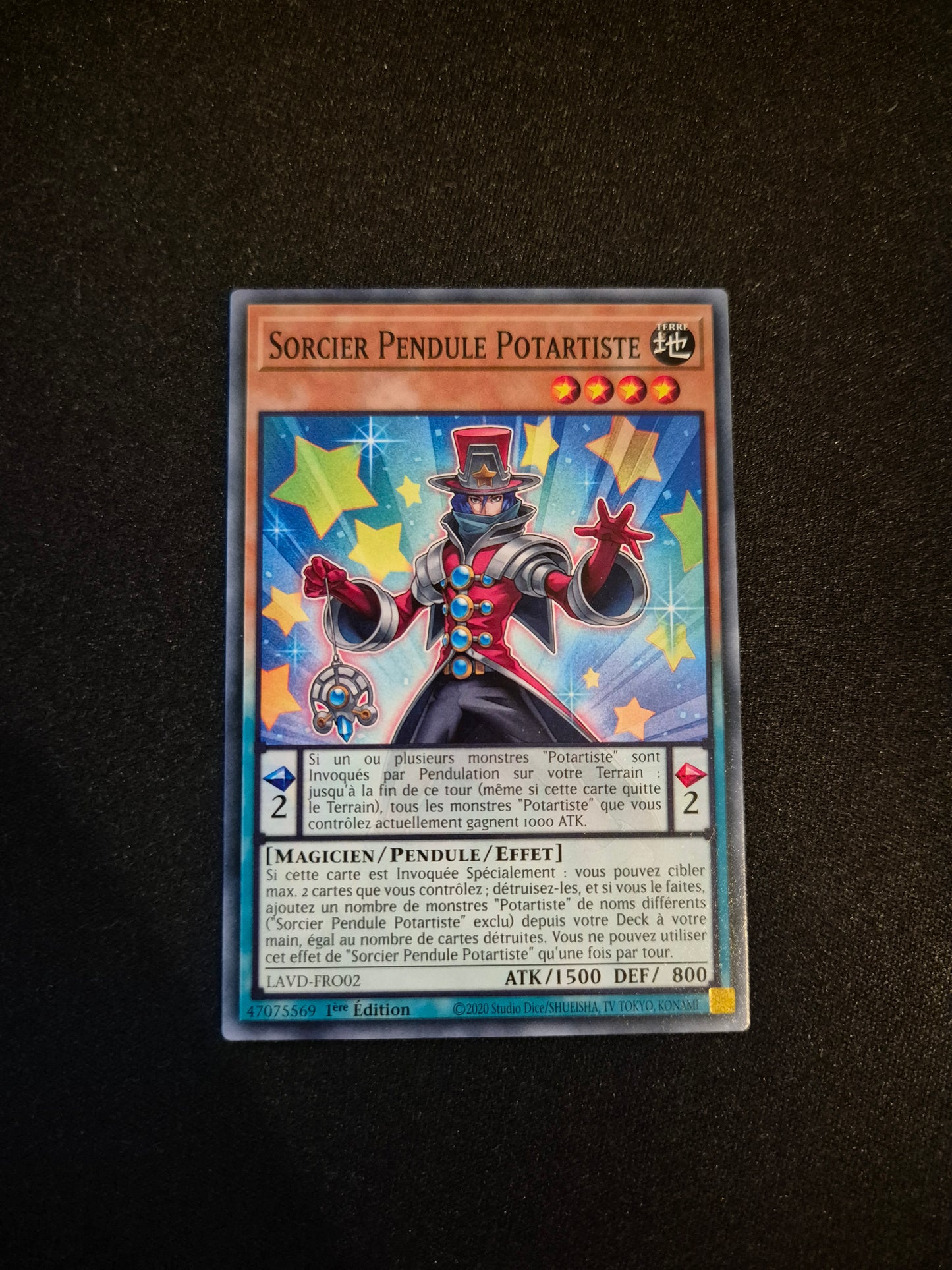 Carte Yu-Gi-Oh! Sorcier Pendule Potartiste LAVD-FRO02