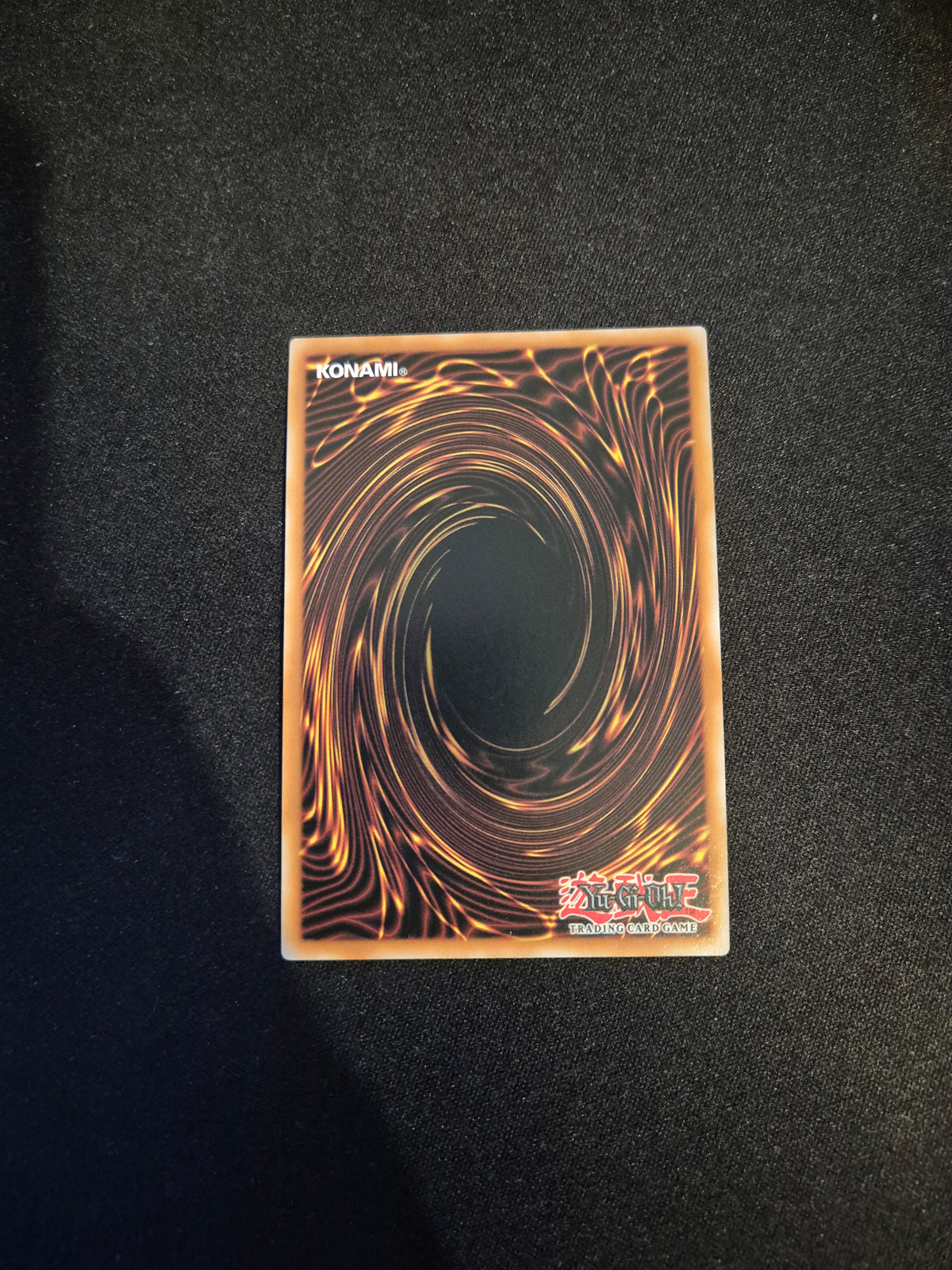 Carte Yu-Gi-Oh! Le Cercle du Monde Souterrain Secret Rare MAMO-FR021