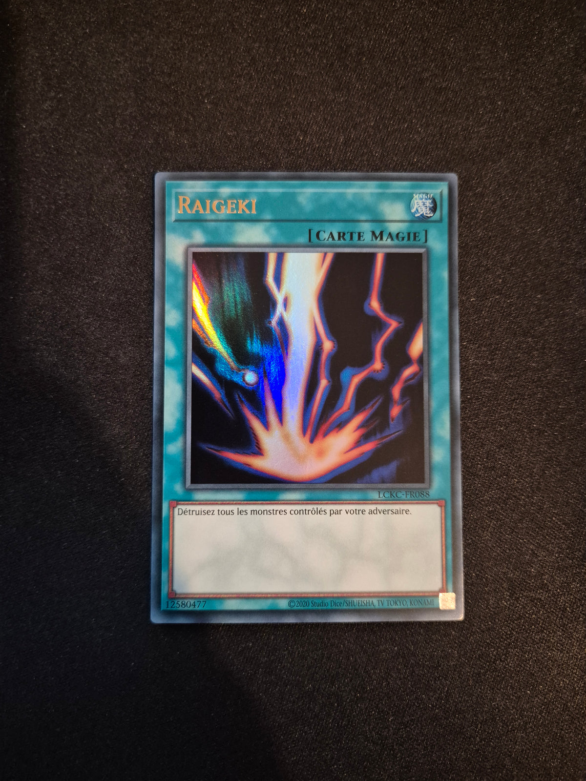 Carte Yu-Gi-Oh! Raigeki Ultra Rare LCKC-FR088