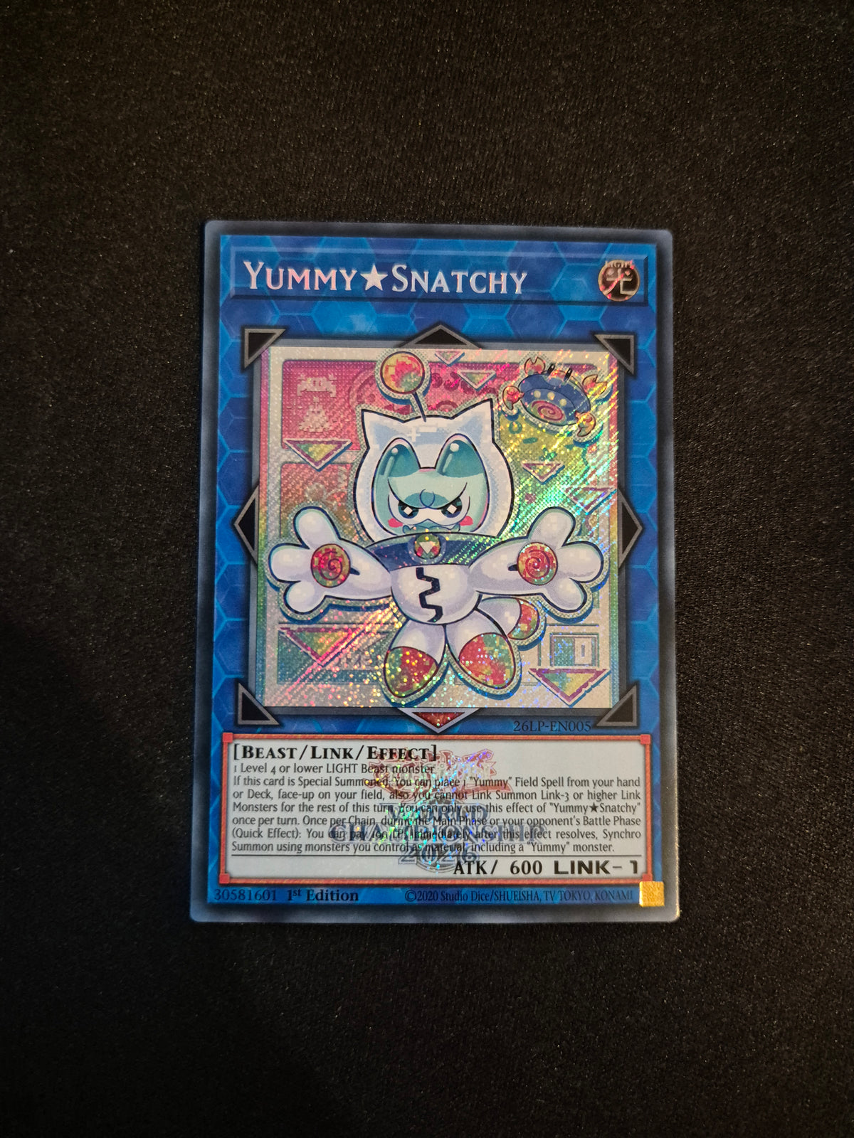Carte Yu-Gi-Oh! Yummy Snatchy Emblazoned Secret Rare 26LP-EN005