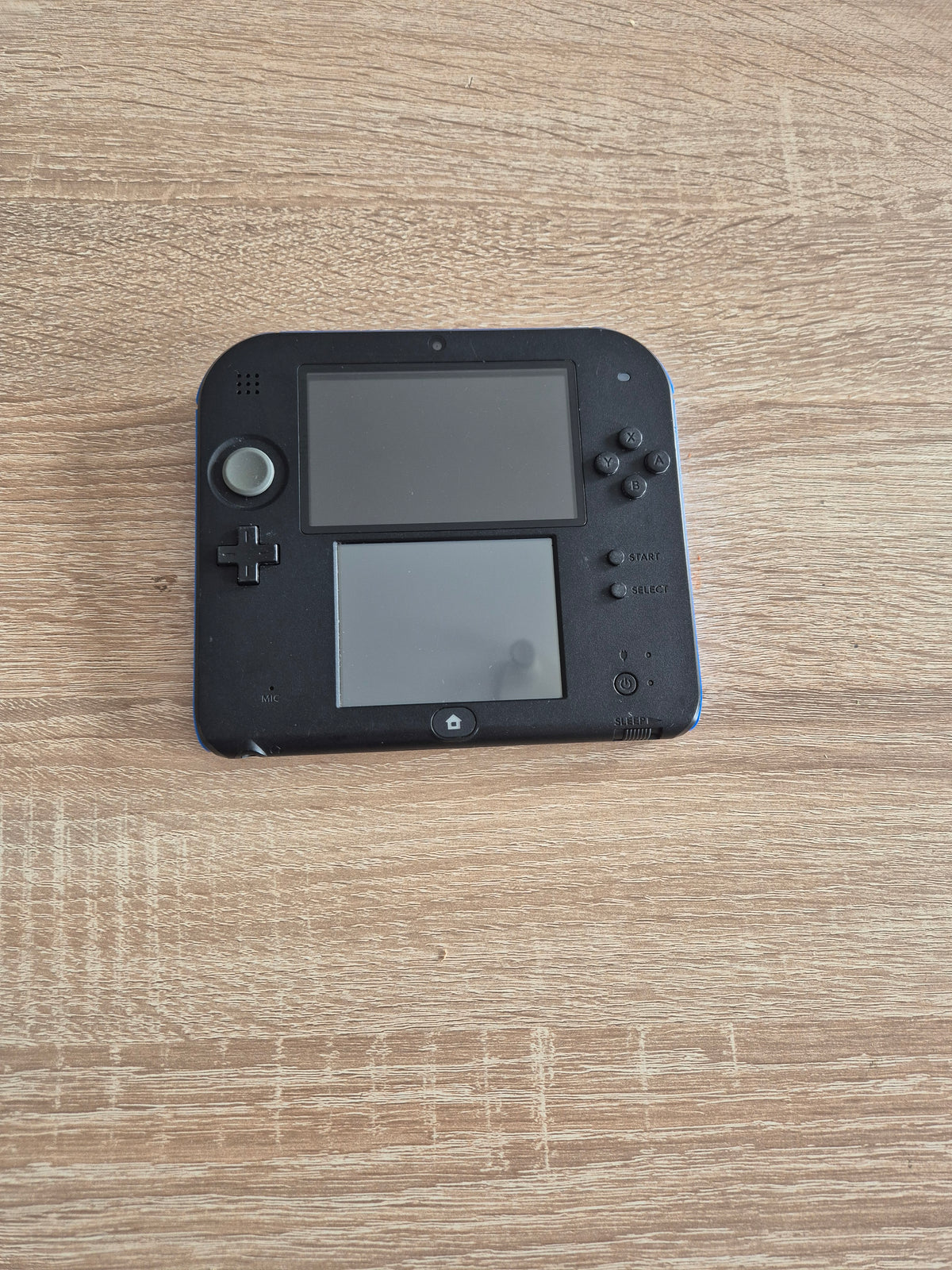 Console Nintendo 2DS Noire et Bleue
