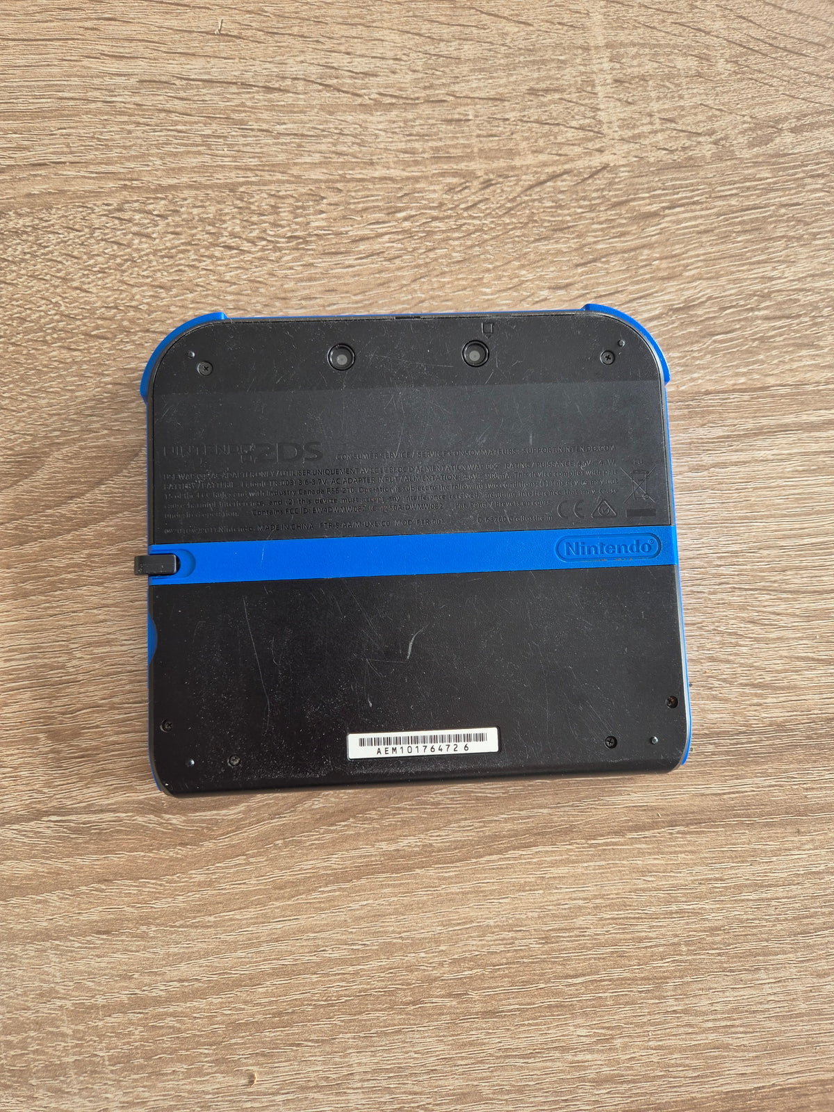 Console Nintendo 2DS Noire et Bleue