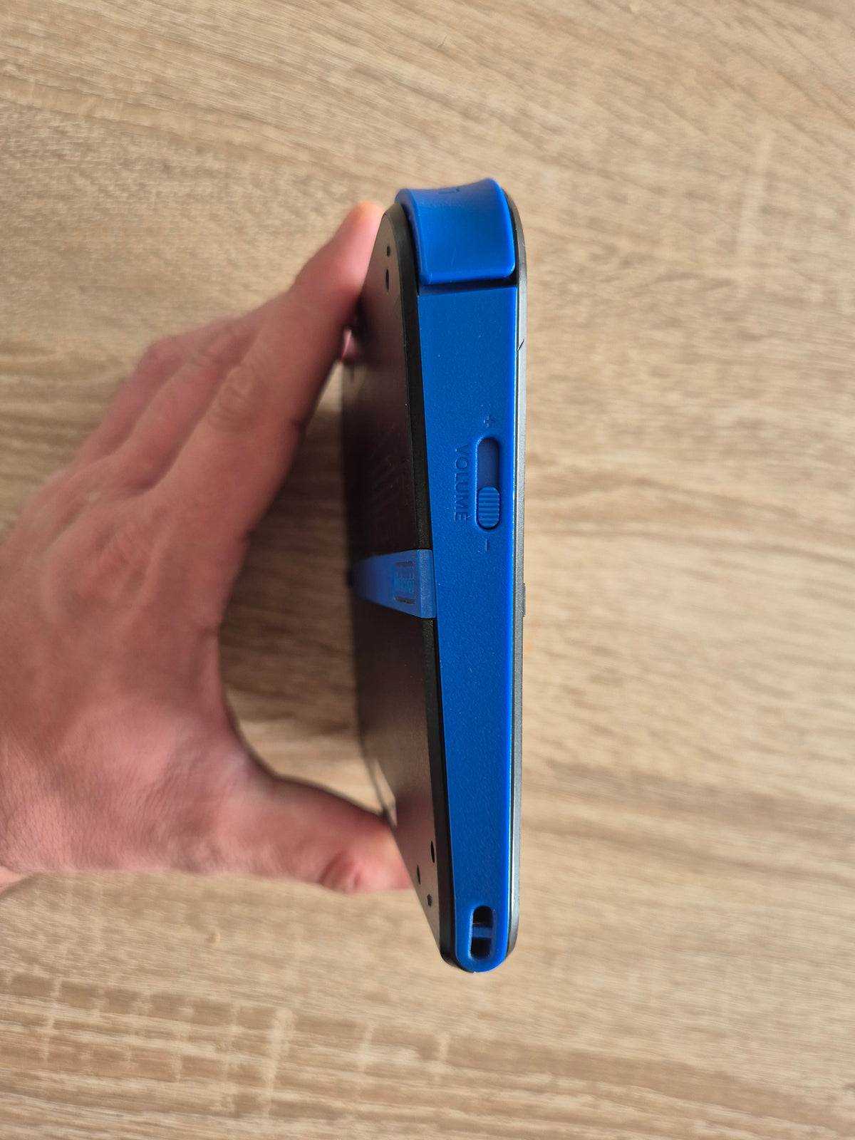 Console Nintendo 2DS Noire et Bleue