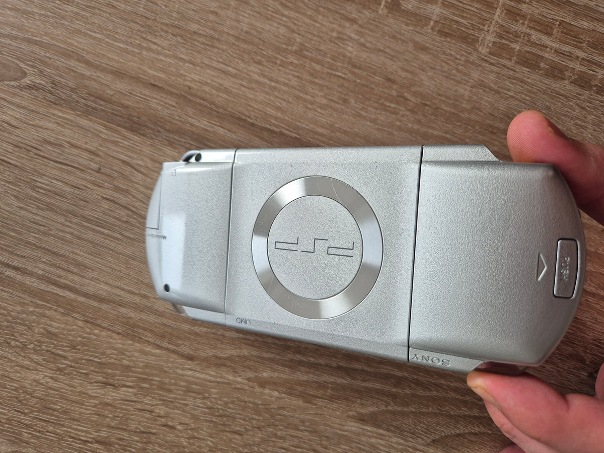 Console Sony Playstation Portable PSP 1006 Grise